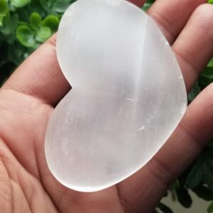 Selenite Heart Charging Plate 3 inches